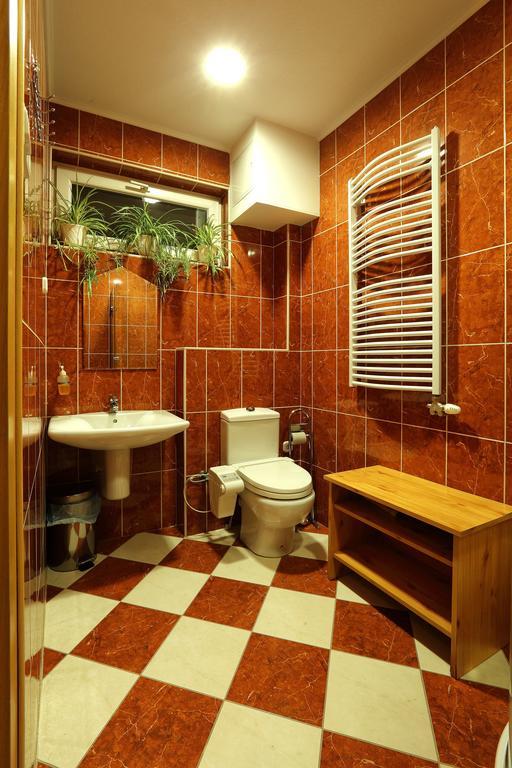 Napfeny Panzio Es Rendezvenyhaz Hotel Kecskemet Ruang foto