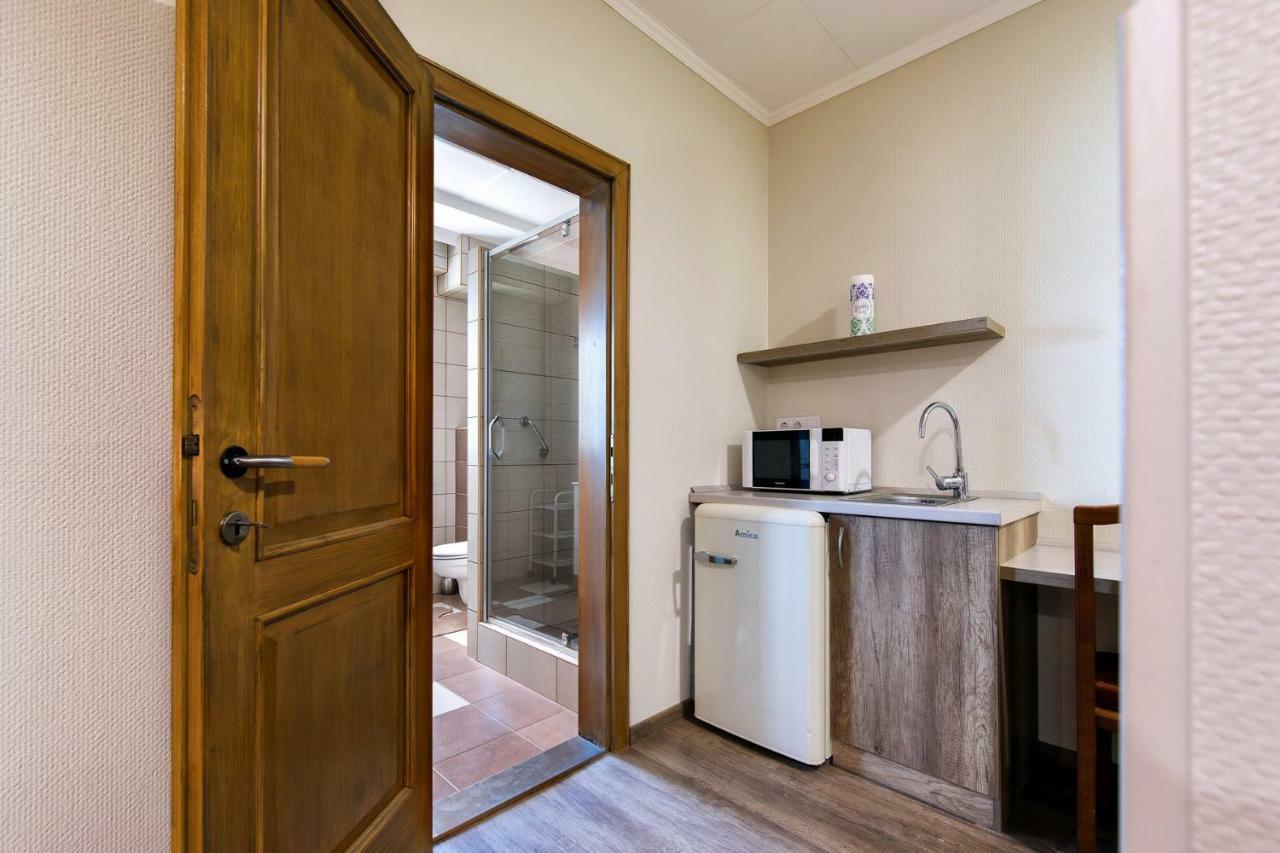 Napfeny Panzio Es Rendezvenyhaz Hotel Kecskemet Bagian luar foto