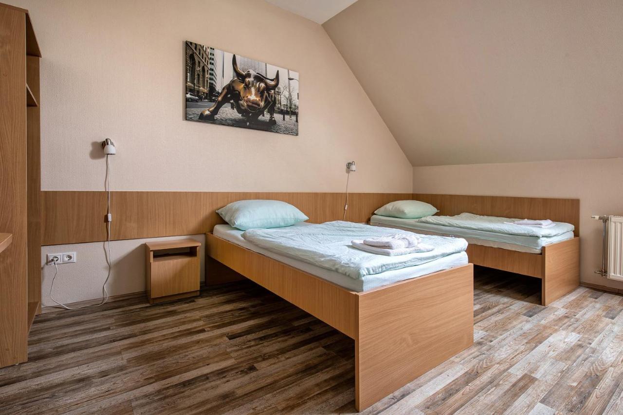 Napfeny Panzio Es Rendezvenyhaz Hotel Kecskemet Bagian luar foto