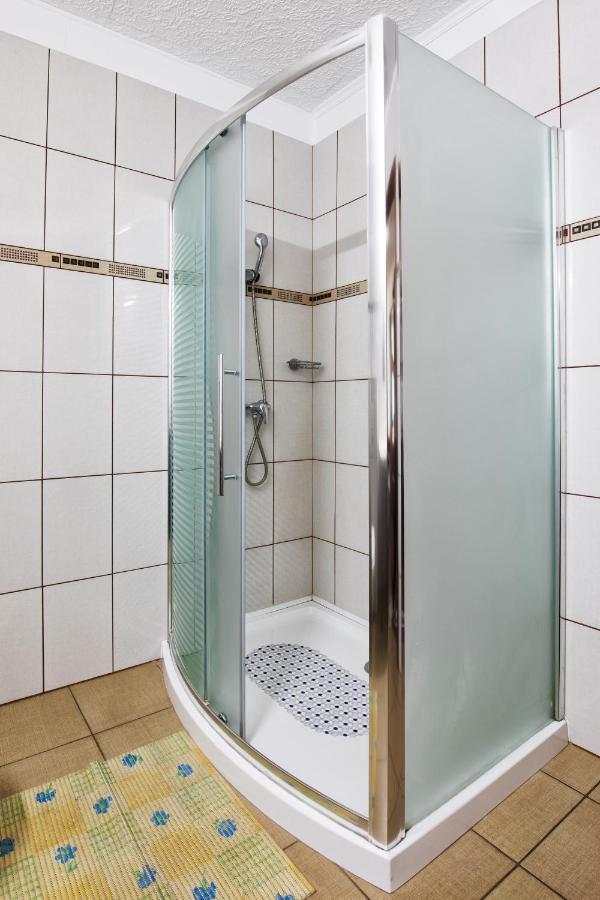 Napfeny Panzio Es Rendezvenyhaz Hotel Kecskemet Bagian luar foto