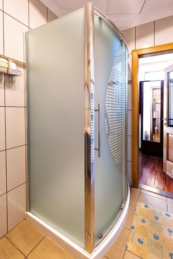 Napfeny Panzio Es Rendezvenyhaz Hotel Kecskemet Bagian luar foto